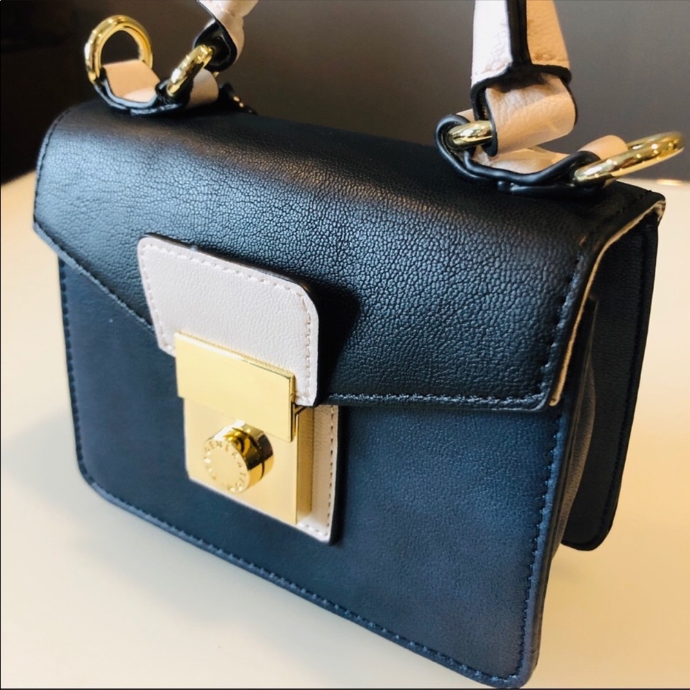 🌟BCBG Raphaela Mini Crossbody Bag 🌟 - Picture 2 of 5